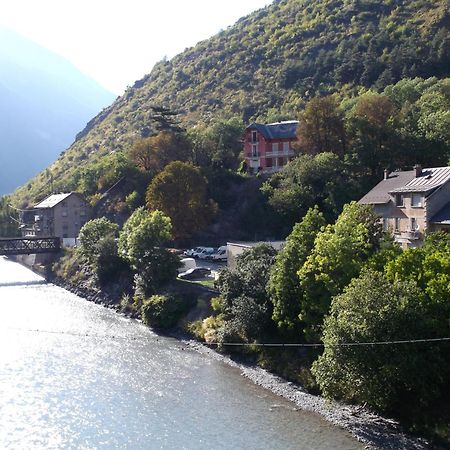 Hotel Le Commerce Modane Exteriör bild
